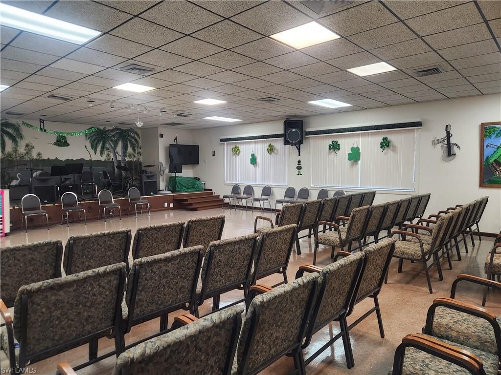 Dining room, Interior, Recessed Lighting