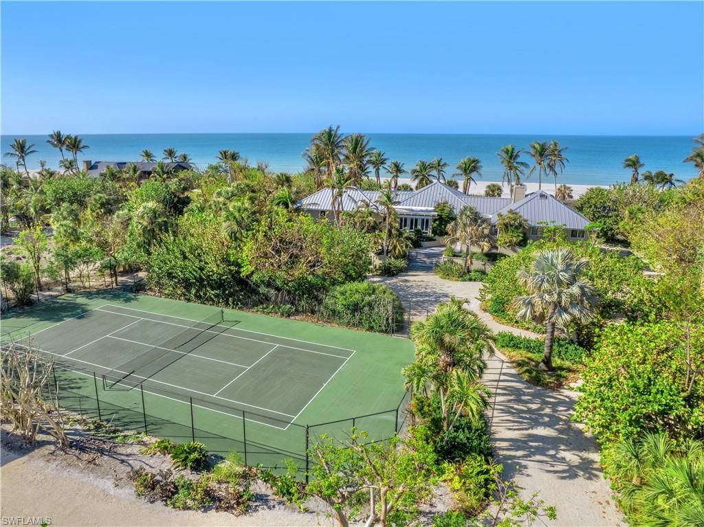 Exterior, Tennis Courts