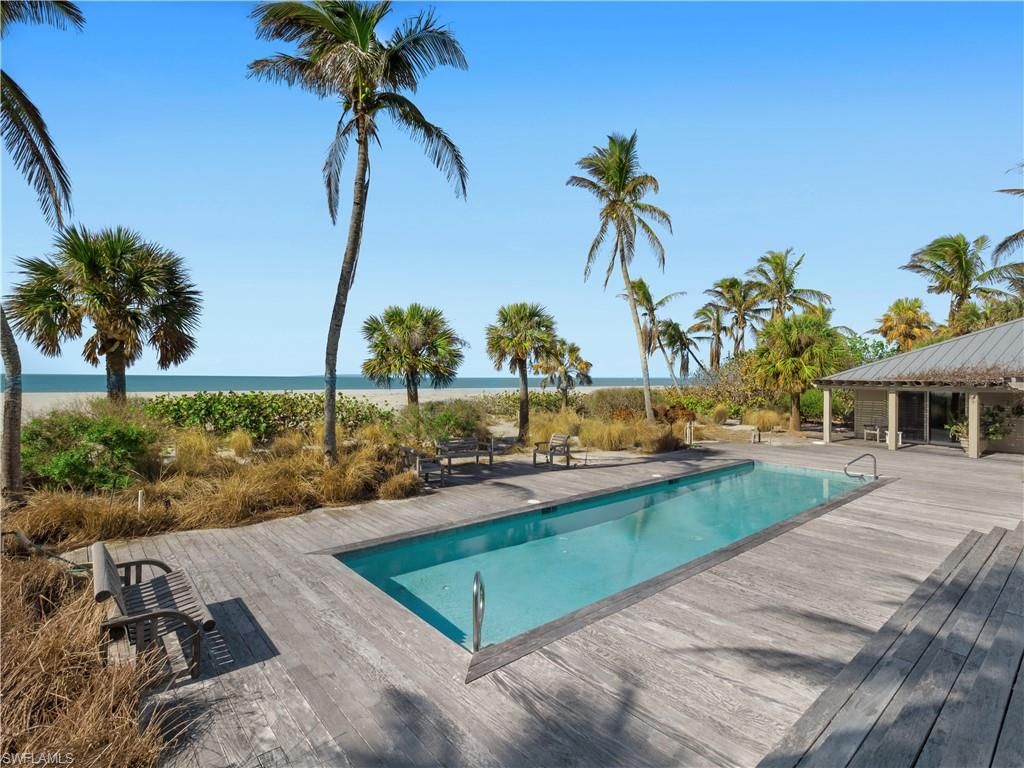 Exterior, Pool, Water