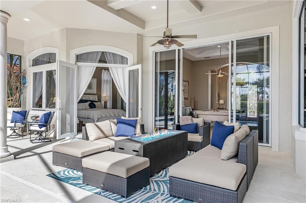 Exterior, Interior, Living room, Recessed Lighting