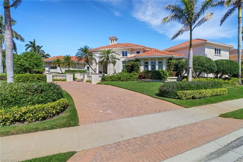 Backyard, Exterior, Facade, Mediterranean