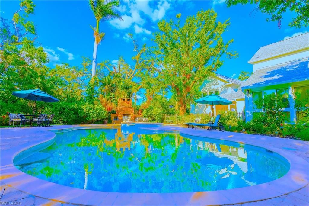 Exterior, Pool