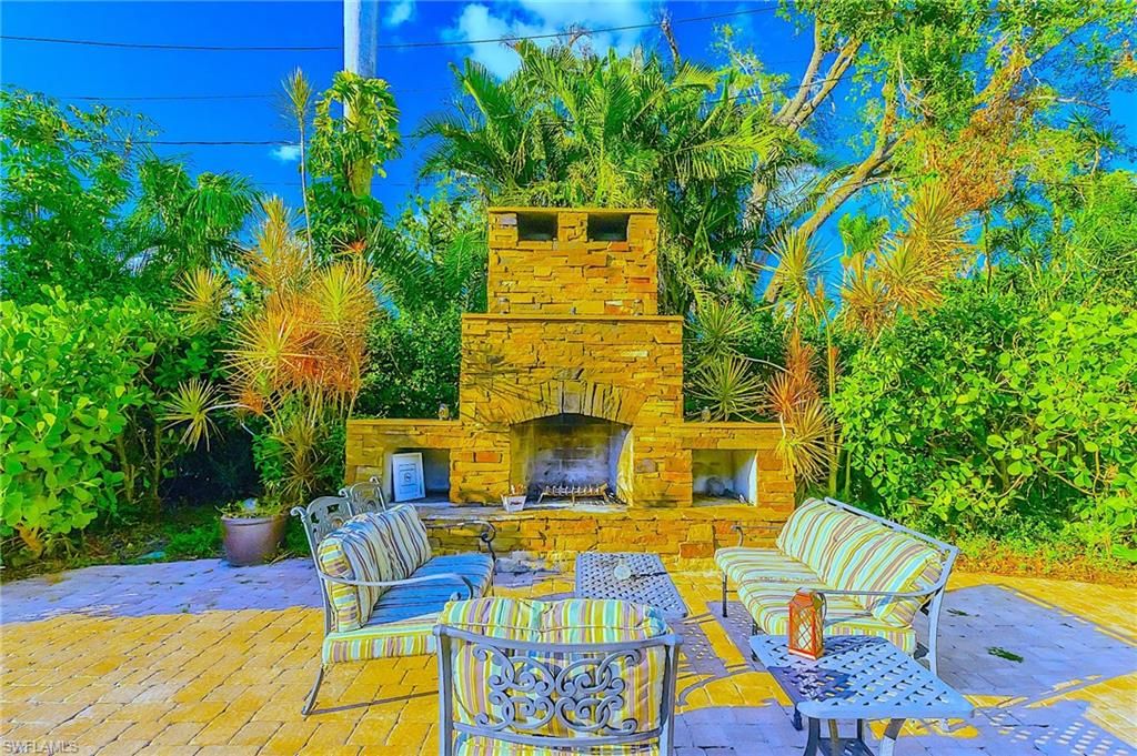 Exterior, Fireplace