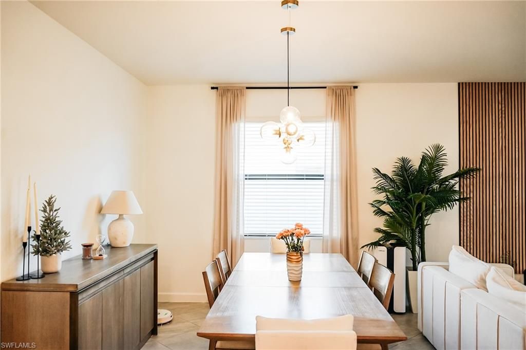 Dining room, Interior, Pendant Lights
