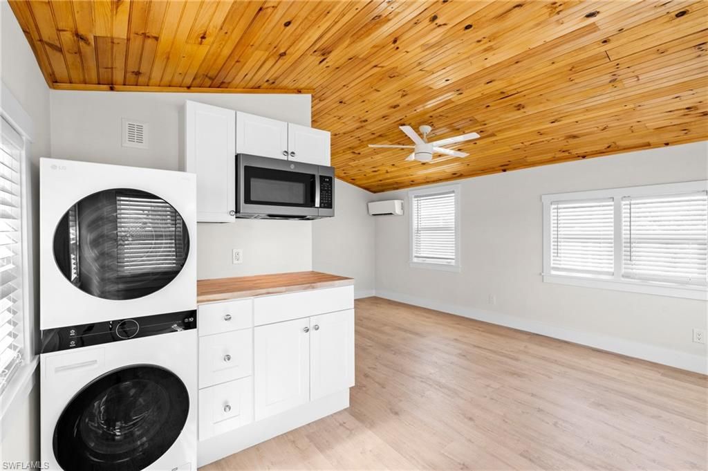 Interior, Kitchen, Washer, Wooden Ceilings, Wood Texture Flooring