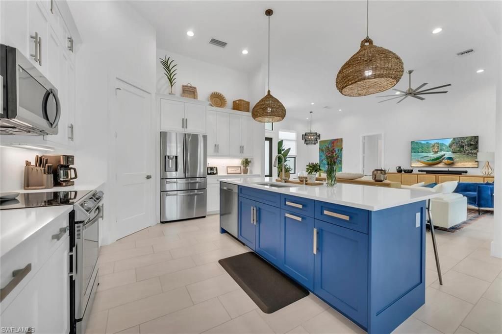 Interior, Kitchen, Pendant Lights, Recessed Lighting, Stainless Steel Appliances
