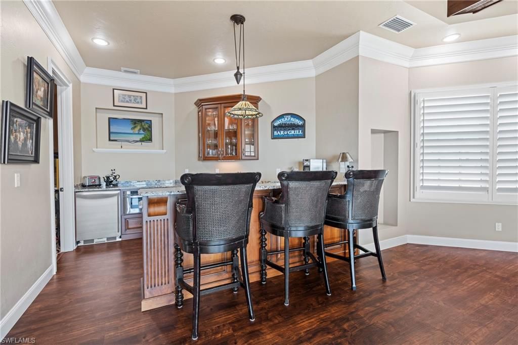 Interior, Pendant Lights, Recessed Lighting, Wood Texture Flooring