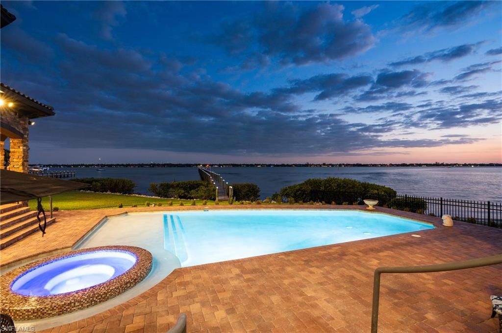 Exterior, Pool, Water