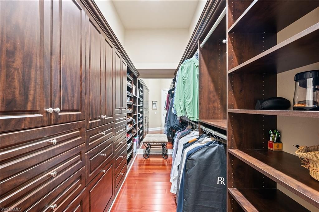 Interior, Walk-in Closets, Wood Texture Flooring