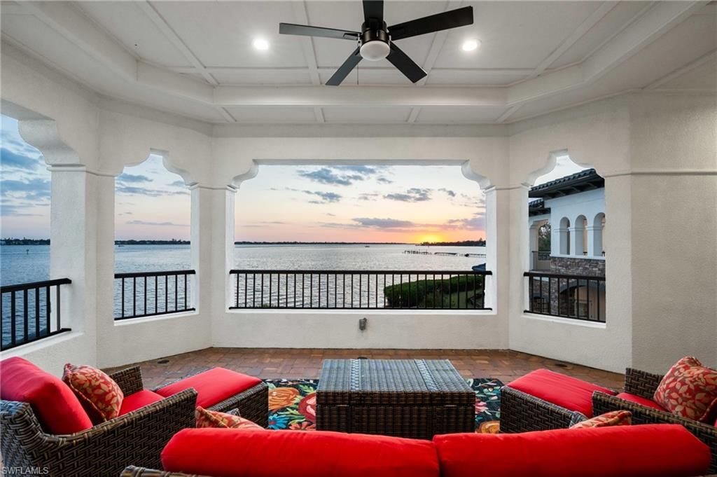 Interior, Living room, Recessed Lighting, Water