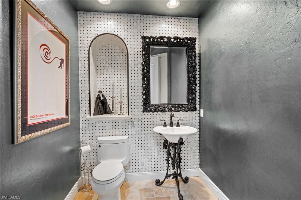 Bathroom, Interior, Recessed Lighting