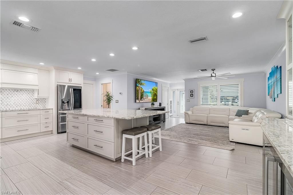 Interior, Kitchen, Living room, Recessed Lighting, Stainless Steel Appliances