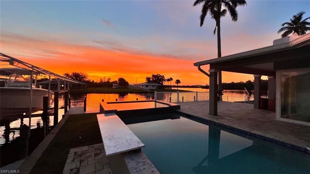 Exterior, Pool, Water