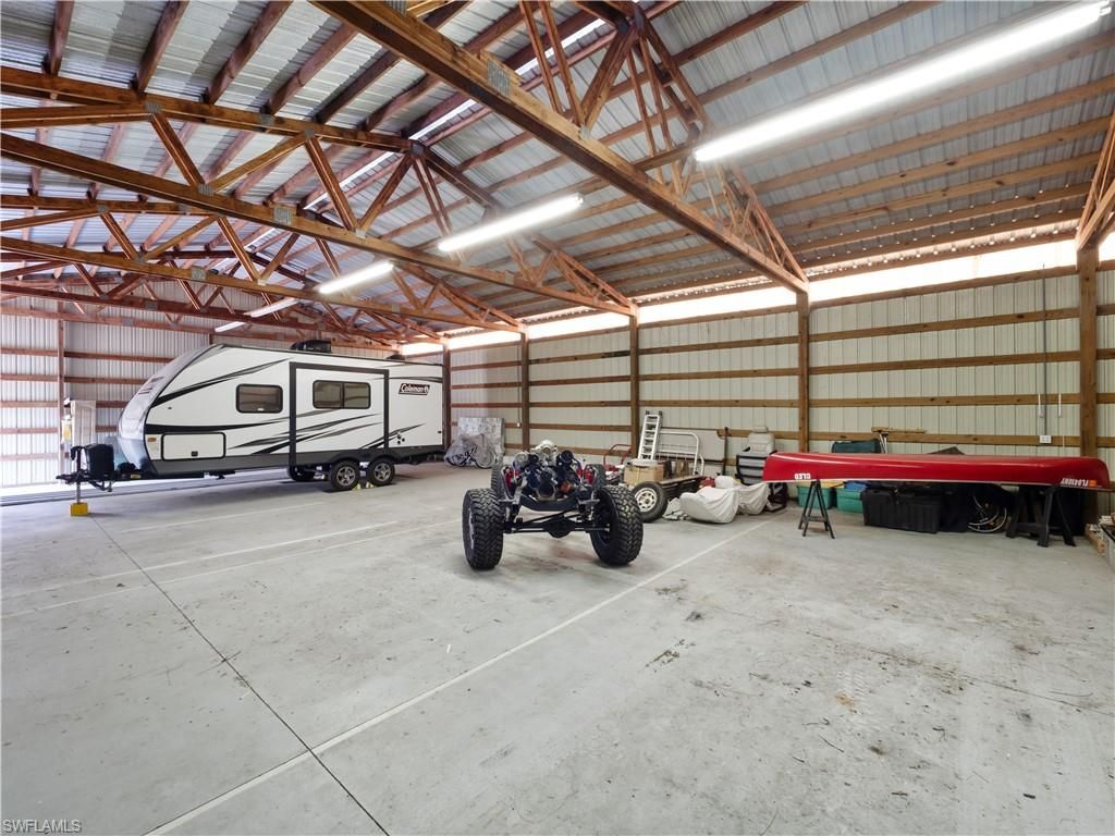 Garage, Interior