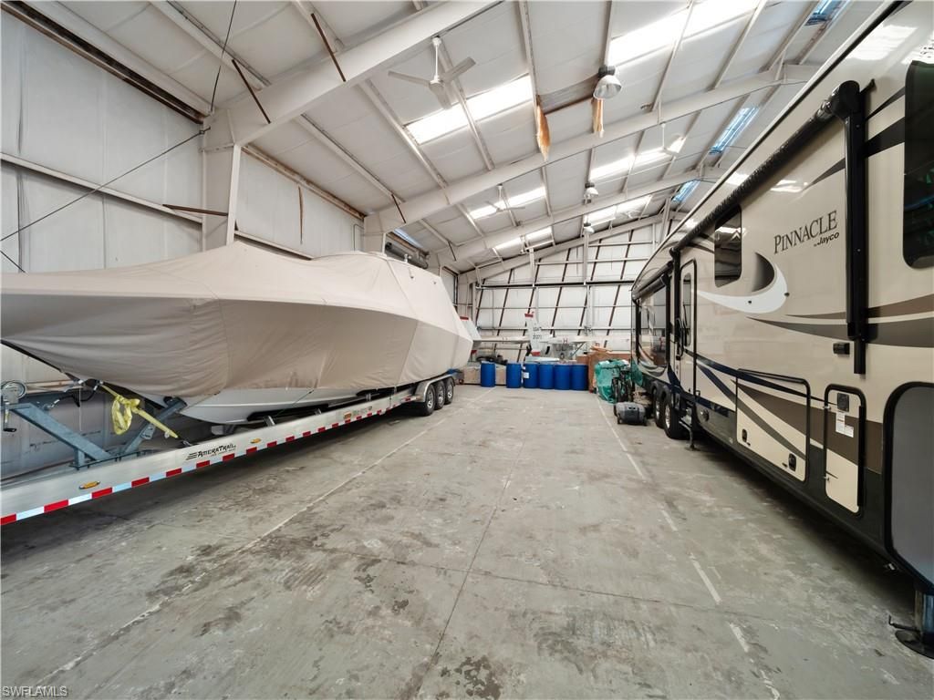 Garage, Interior