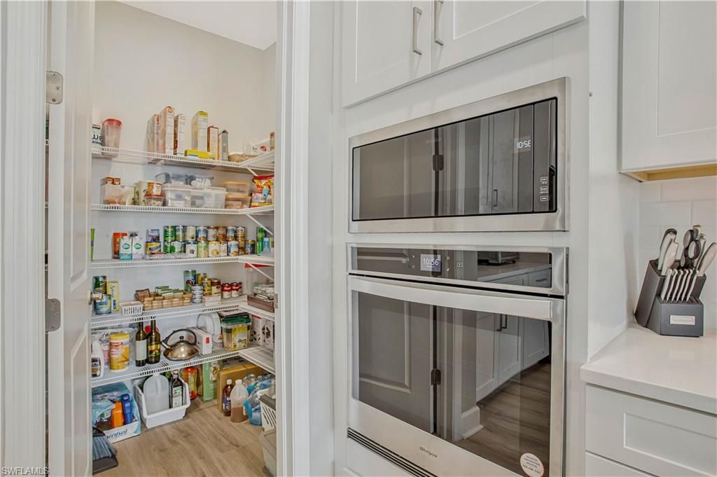 Interior, Stainless Steel Appliances, Wood Texture Flooring