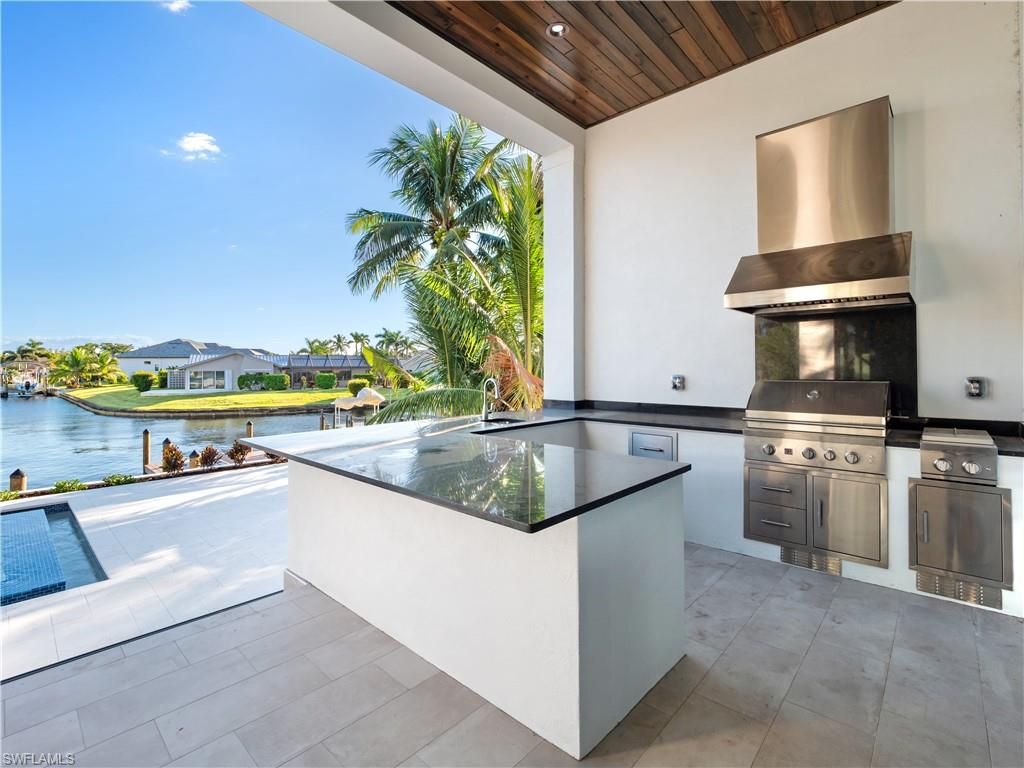 Exterior, Outdoor Kitchen, Pool, Water