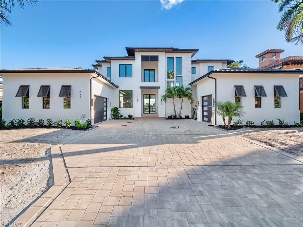 Backyard, Exterior, Facade, Spanish Mediterranean