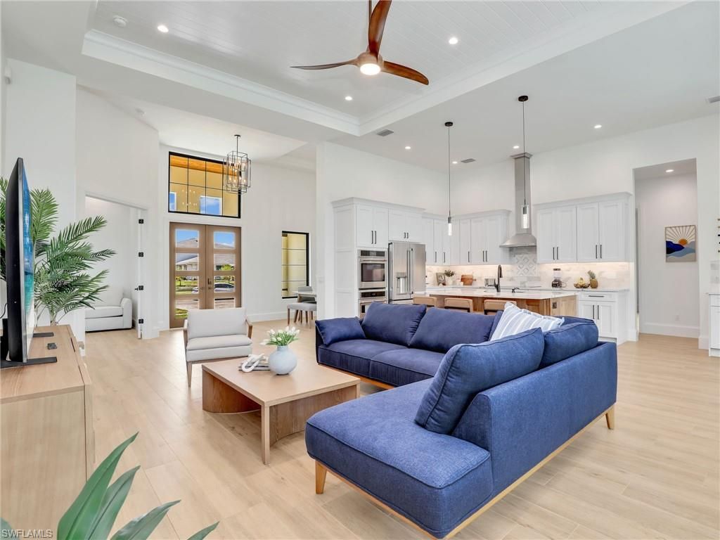 Interior, Kitchen, Living room, Pendant Lights, Recessed Lighting, Stainless Steel Appliances, Wood Texture Flooring