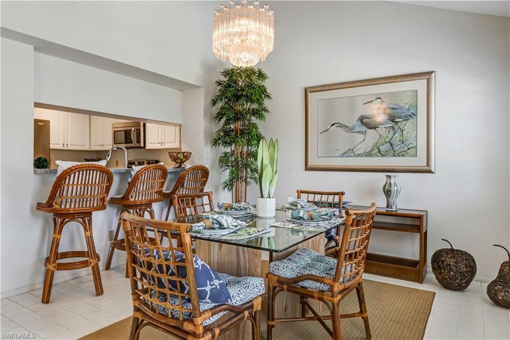 Chandelier, Dining room, Interior, Kitchen