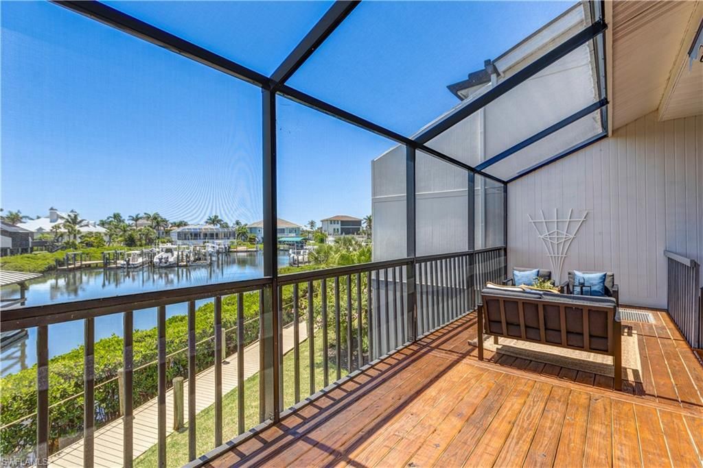 Glass Ceilings, Interior, Sun Room, Water, Wood Texture Flooring