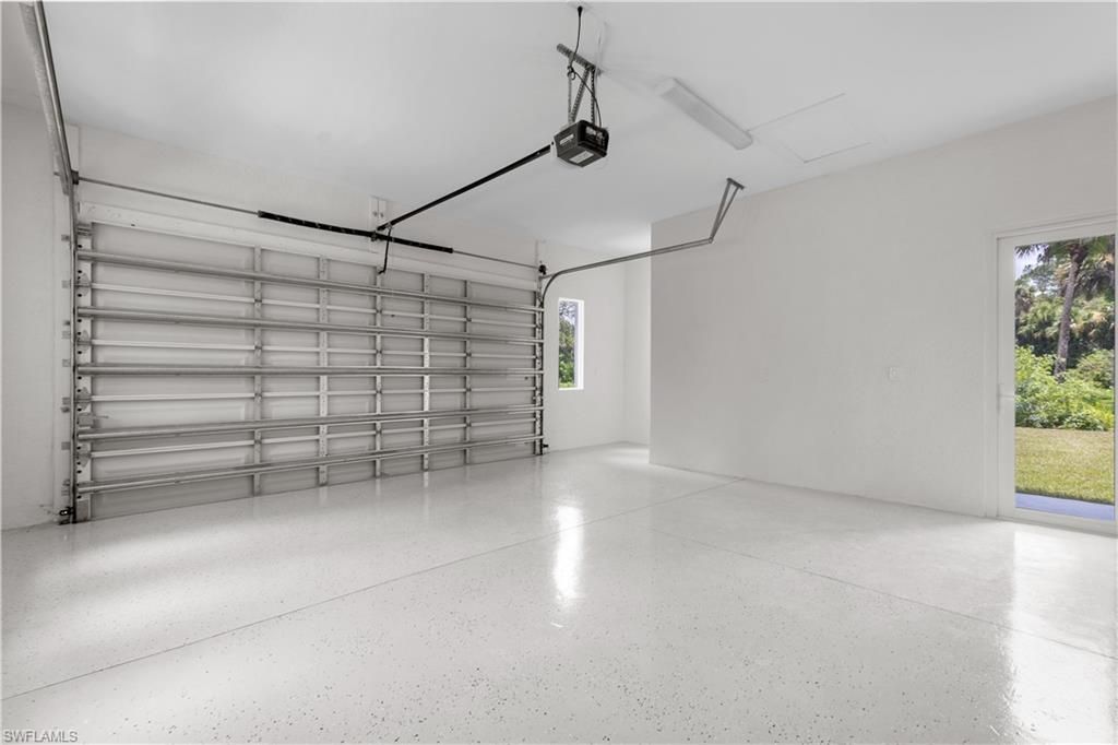 Garage, Interior