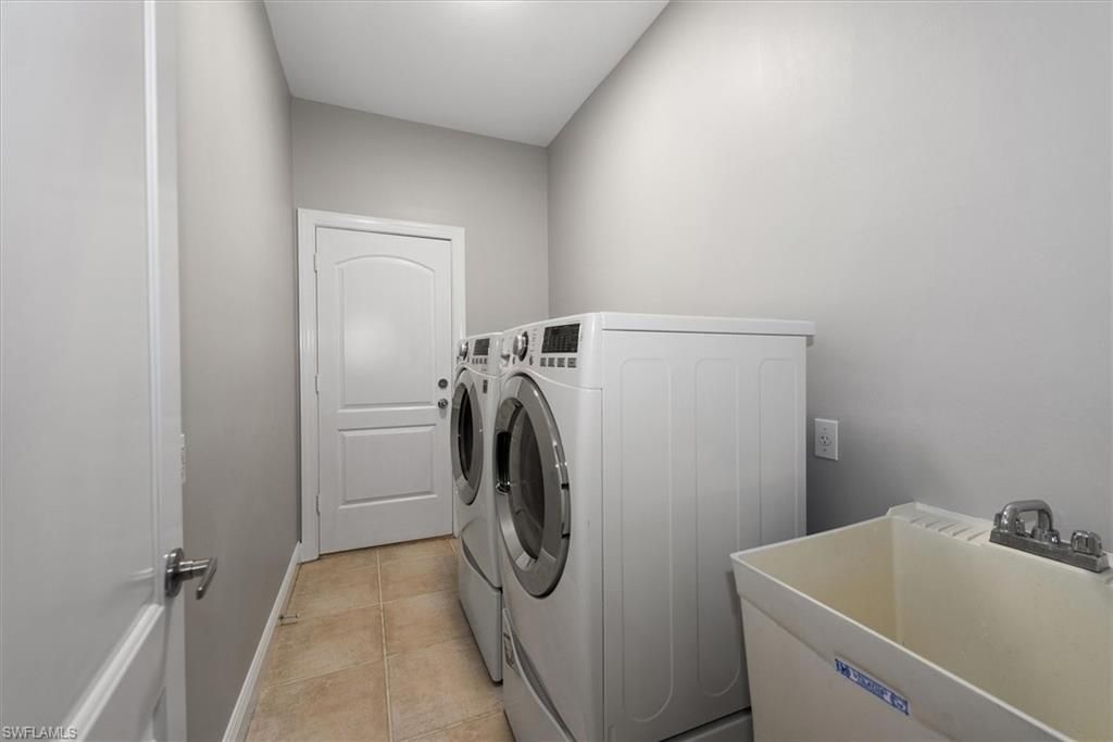 Interior, Washer