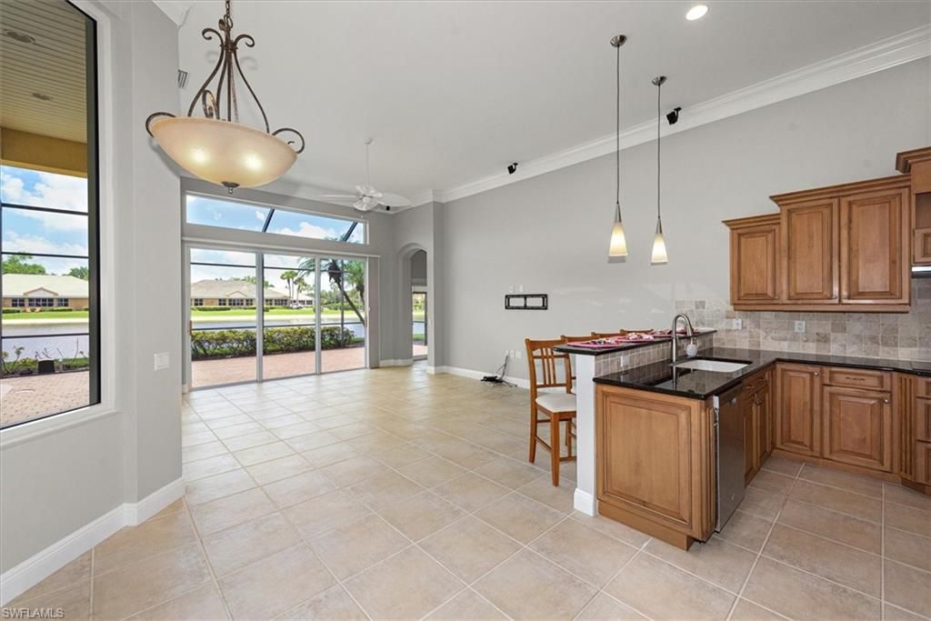 Dining room, Interior, Kitchen, Pendant Lights, Recessed Lighting