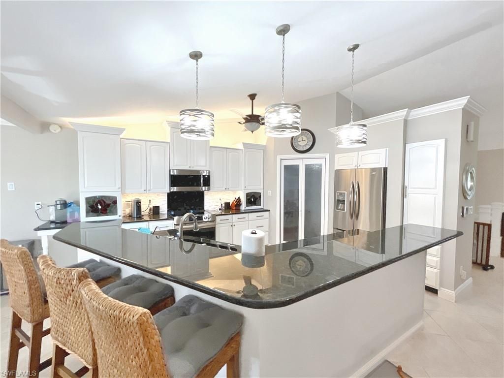 Interior, Kitchen, Pendant Lights, Stainless Steel Appliances
