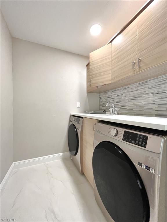 Interior, Marble, Recessed Lighting, Washer