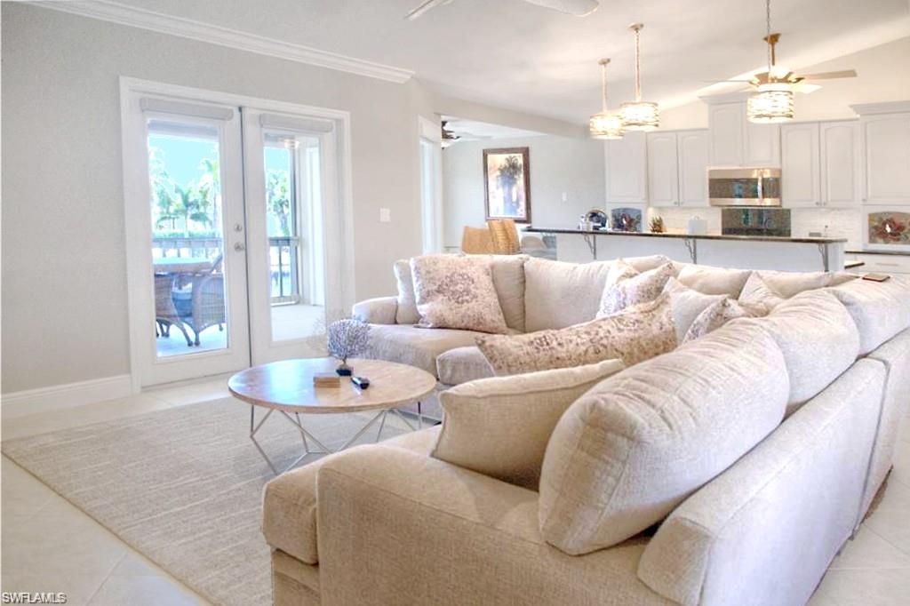 Interior, Kitchen, Living room, Pendant Lights