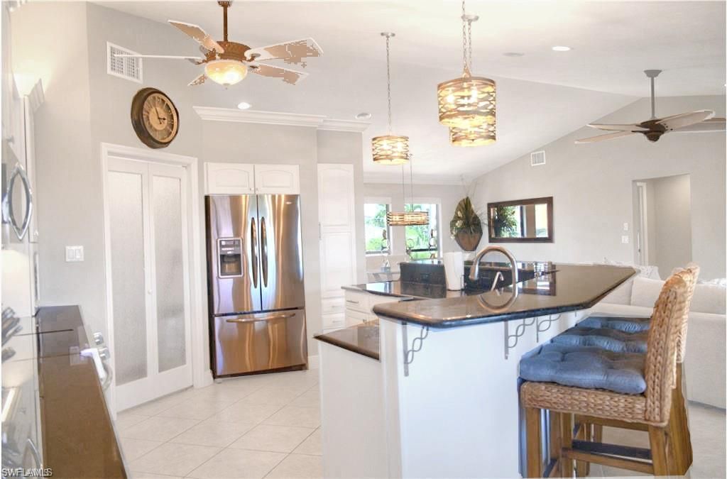 Dining room, Interior, Kitchen, Pendant Lights, Recessed Lighting, Stainless Steel Appliances