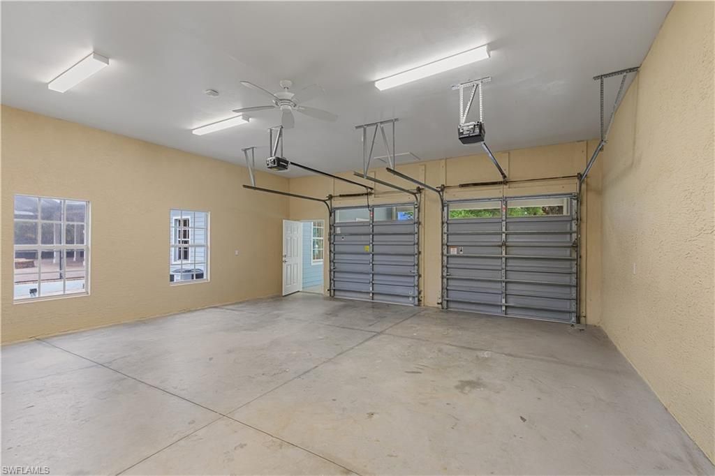 Garage, Interior