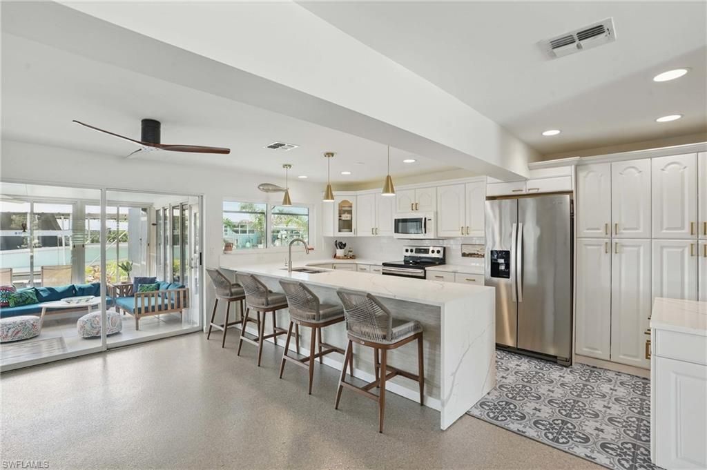 Interior, Kitchen, Pendant Lights, Recessed Lighting, Stainless Steel Appliances