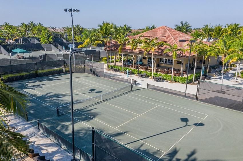 Exterior, Tennis Courts