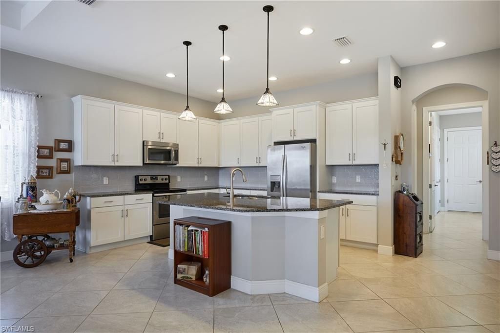 Interior, Kitchen, Pendant Lights, Recessed Lighting, Stainless Steel Appliances
