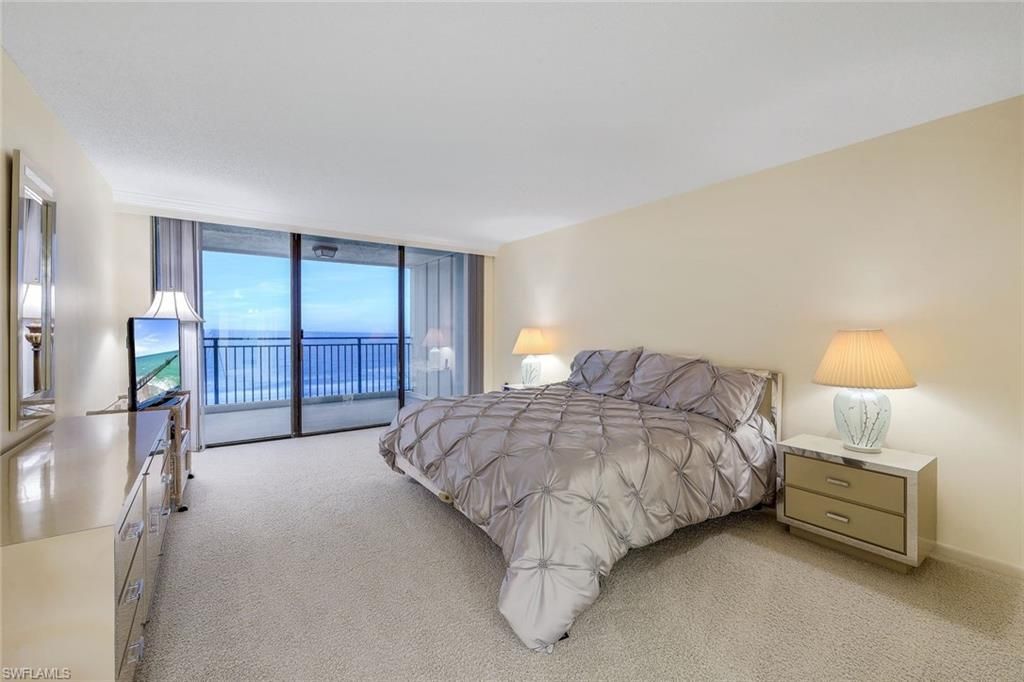 Bedroom, Interior, Water