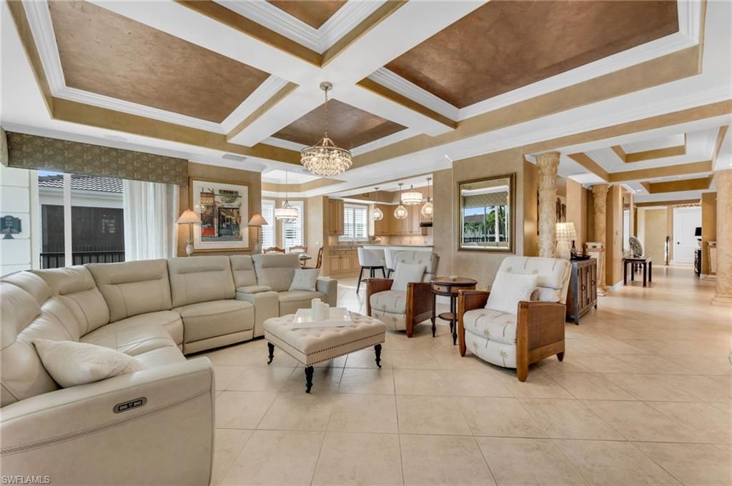 Chandelier, Interior, Living room