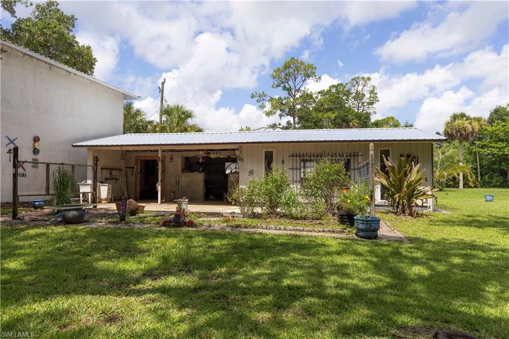 Backyard, Exterior