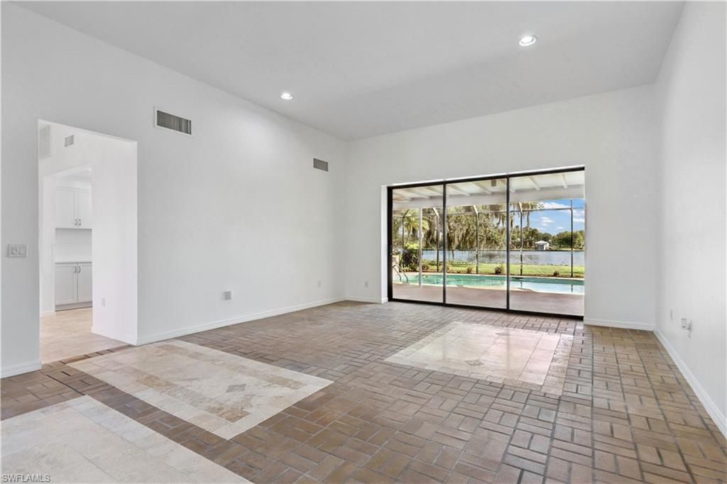 Empty room, Interior, Recessed Lighting