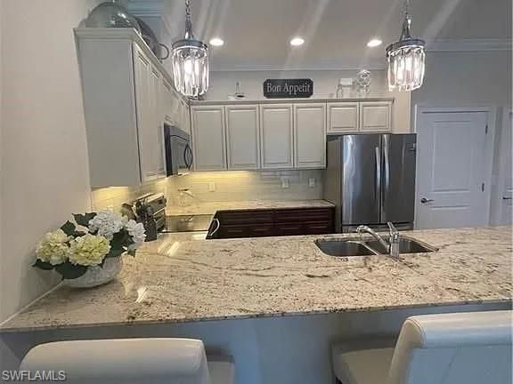 Interior, Kitchen, Pendant Lights, Recessed Lighting