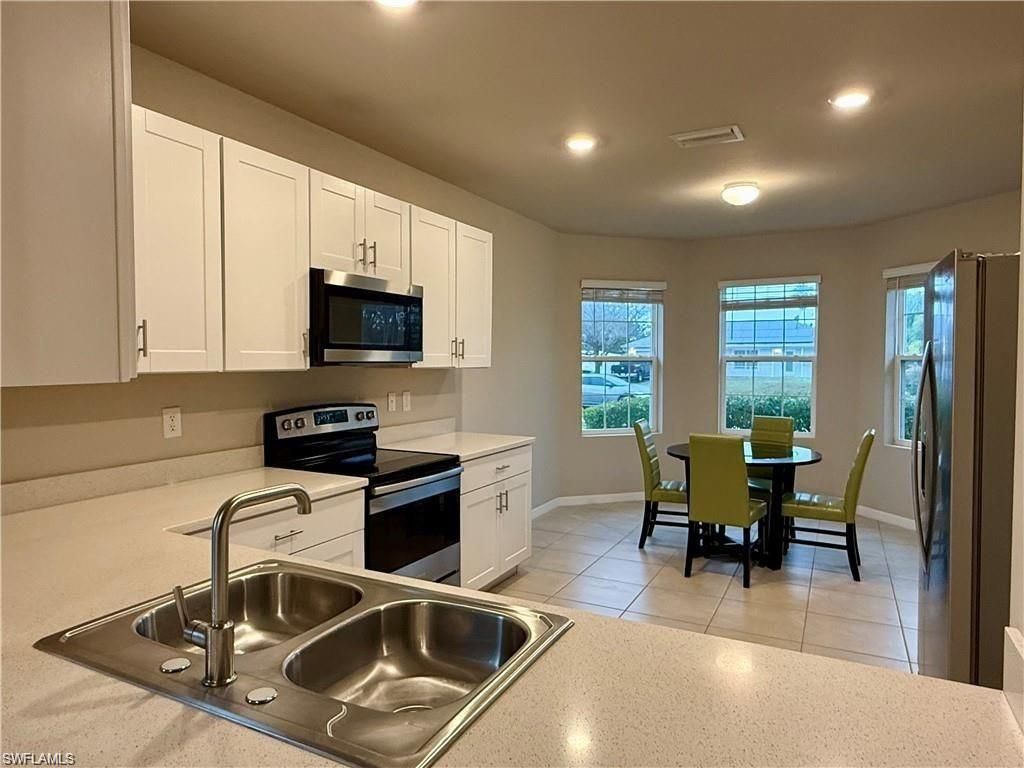 Dining room, Interior, Kitchen, Recessed Lighting