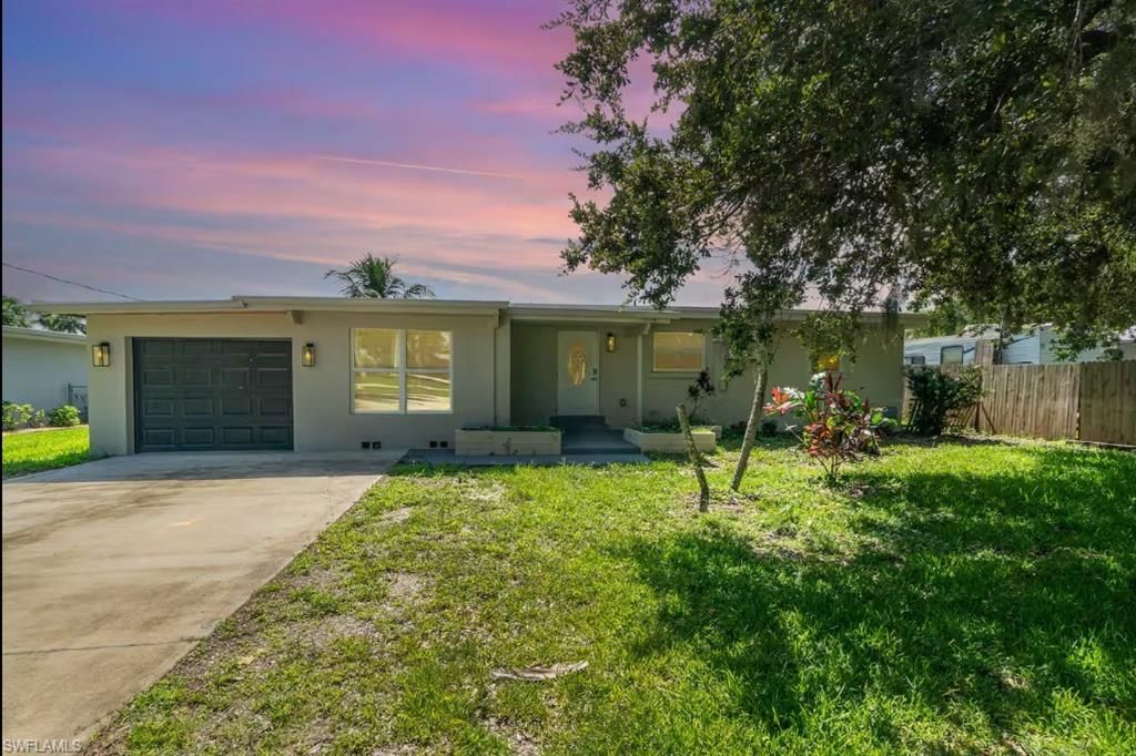 Attached, Backyard, Exterior, Facade, Ranch