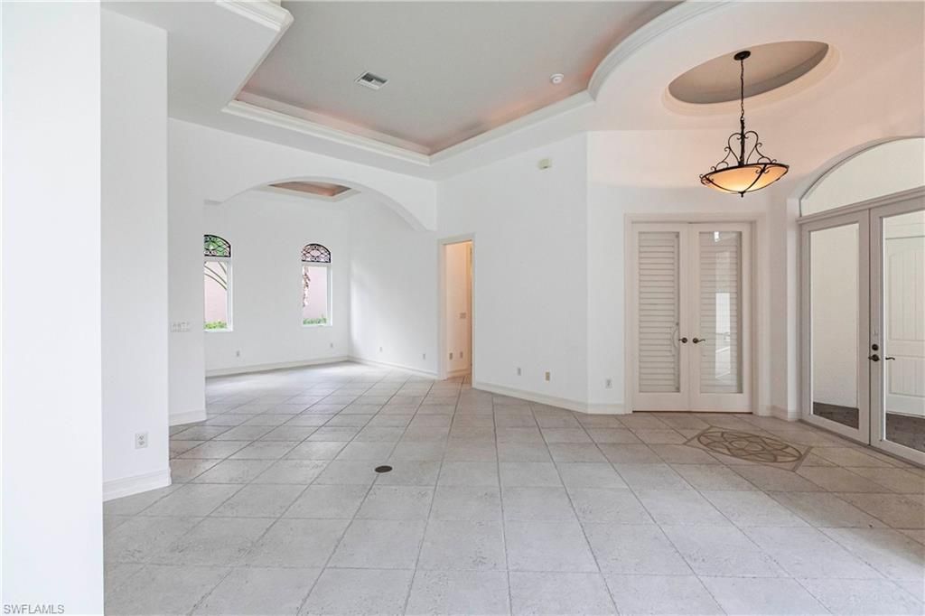 Empty room, Interior, Pendant Lights, Recessed Lighting