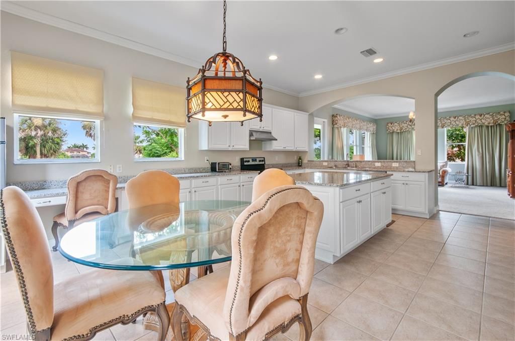 Dining room, Interior, Kitchen, Pendant Lights, Recessed Lighting