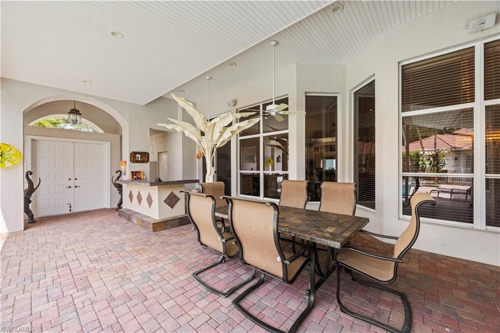 Dining room, Interior, Recessed Lighting