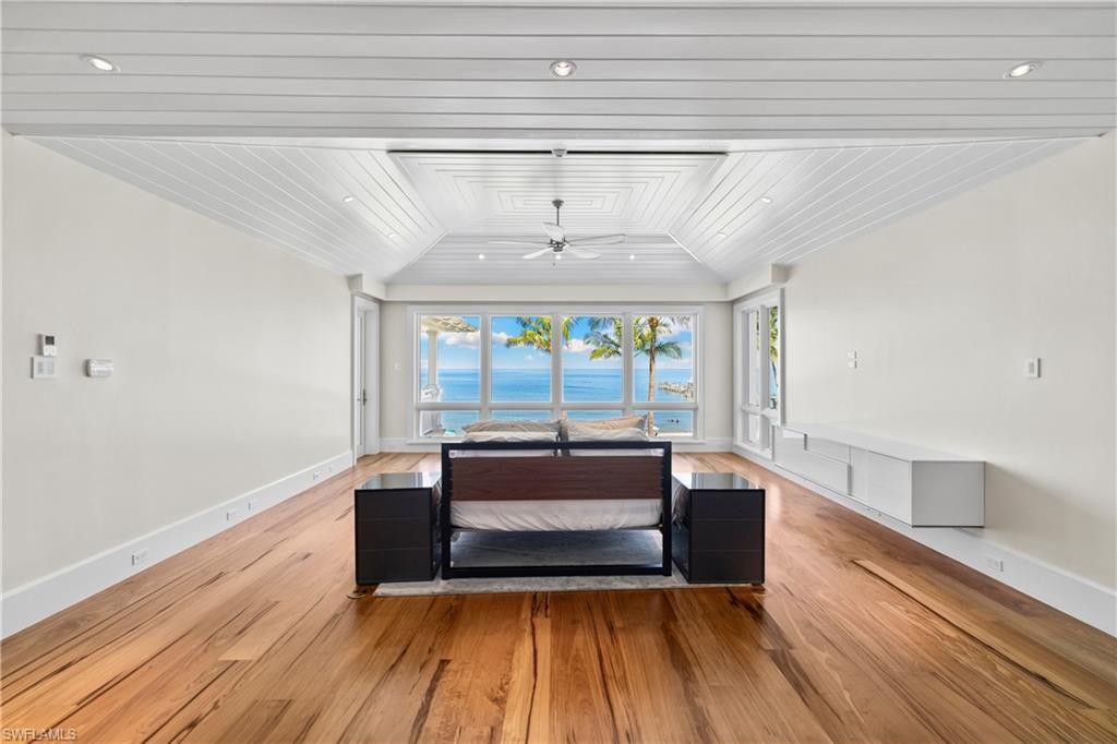Interior, Recessed Lighting, Water, Wood Texture Flooring