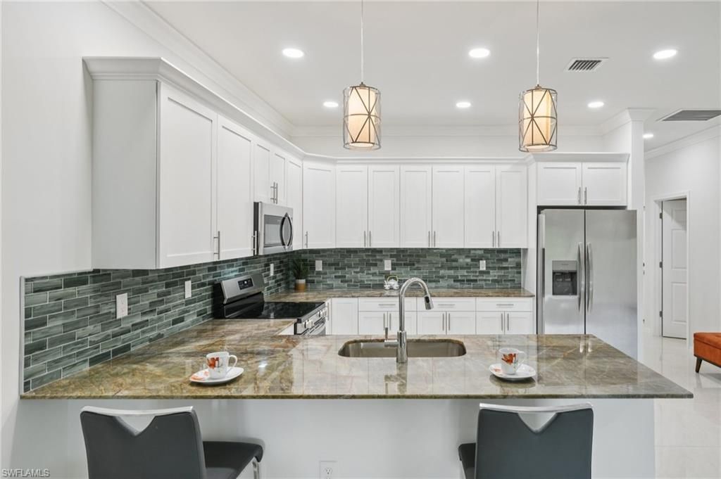 Interior, Kitchen, Pendant Lights, Recessed Lighting, Stainless Steel Appliances