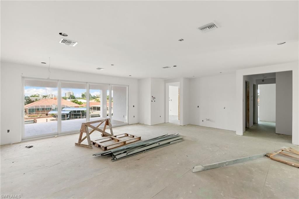Empty room, Interior, Recessed Lighting