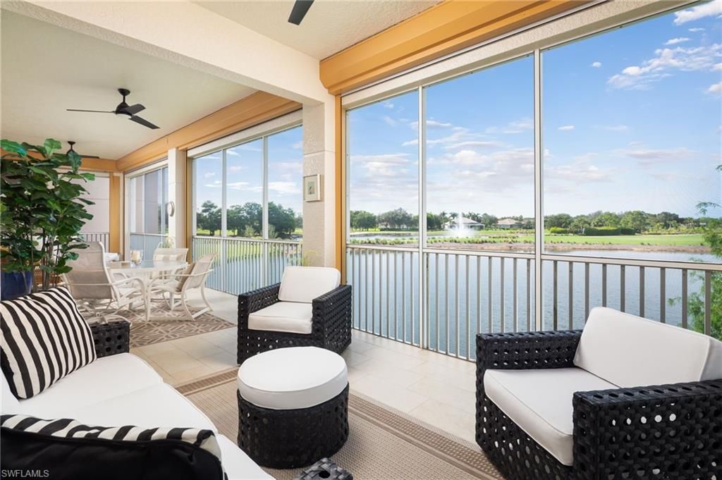 Interior, Sun Room, Water